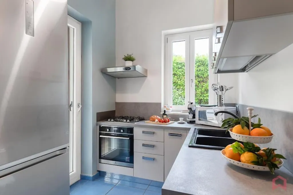 Villa Privata A 800 Mt Dal Mare Palermo 0*,